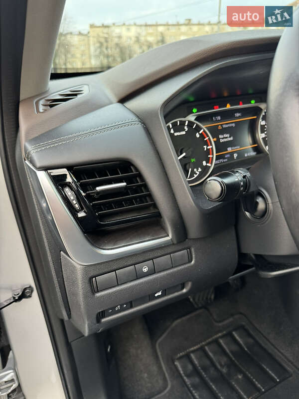 Внедорожник / Кроссовер Nissan Rogue 2021 в Харькове