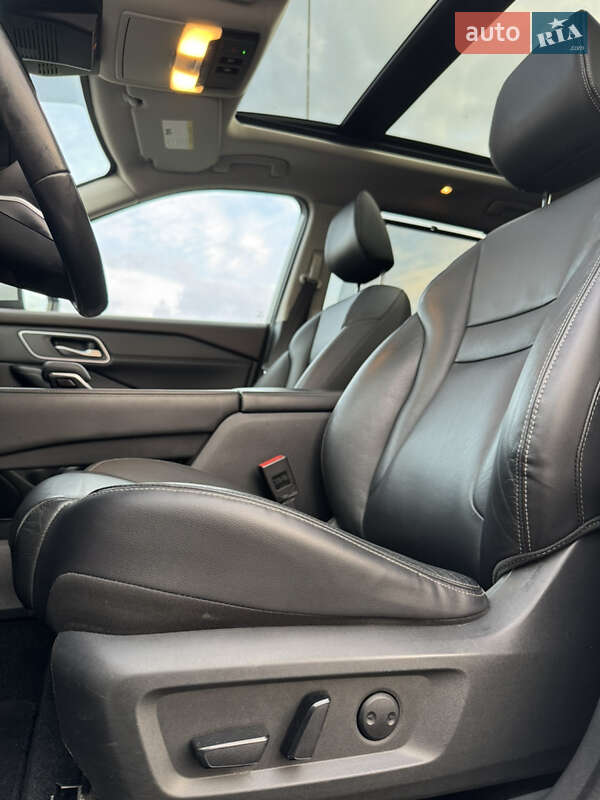 Внедорожник / Кроссовер Nissan Rogue 2021 в Харькове