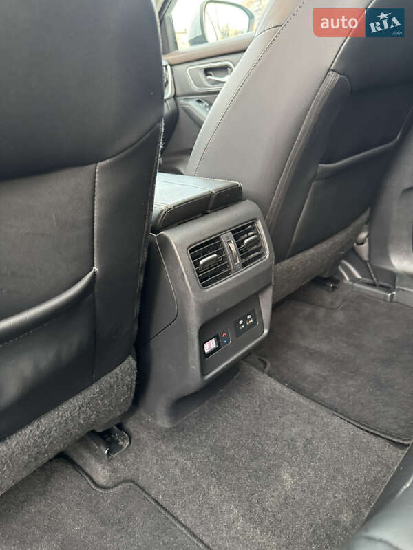 Внедорожник / Кроссовер Nissan Rogue 2021 в Харькове