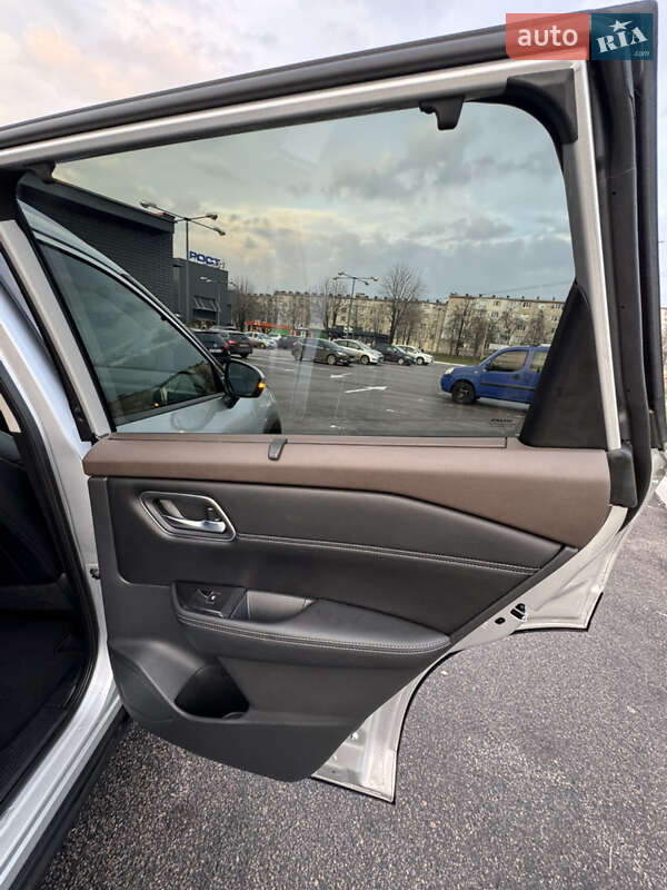 Внедорожник / Кроссовер Nissan Rogue 2021 в Харькове