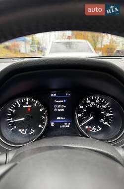 Внедорожник / Кроссовер Nissan Rogue 2018 в Обухове