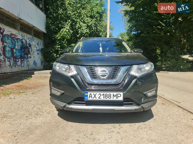 Внедорожник / Кроссовер Nissan Rogue 2018 в Львове