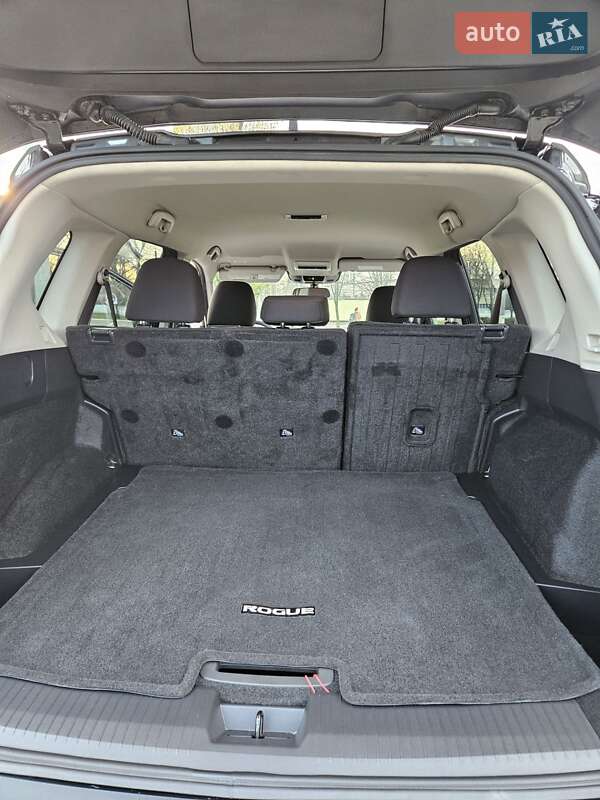 Внедорожник / Кроссовер Nissan Rogue 2023 в Кременчуге