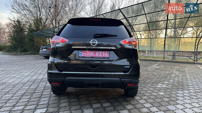 Позашляховик / Кросовер Nissan Rogue 2016 в Павлограді