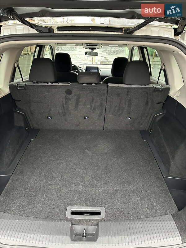 Внедорожник / Кроссовер Nissan Rogue 2021 в Киеве