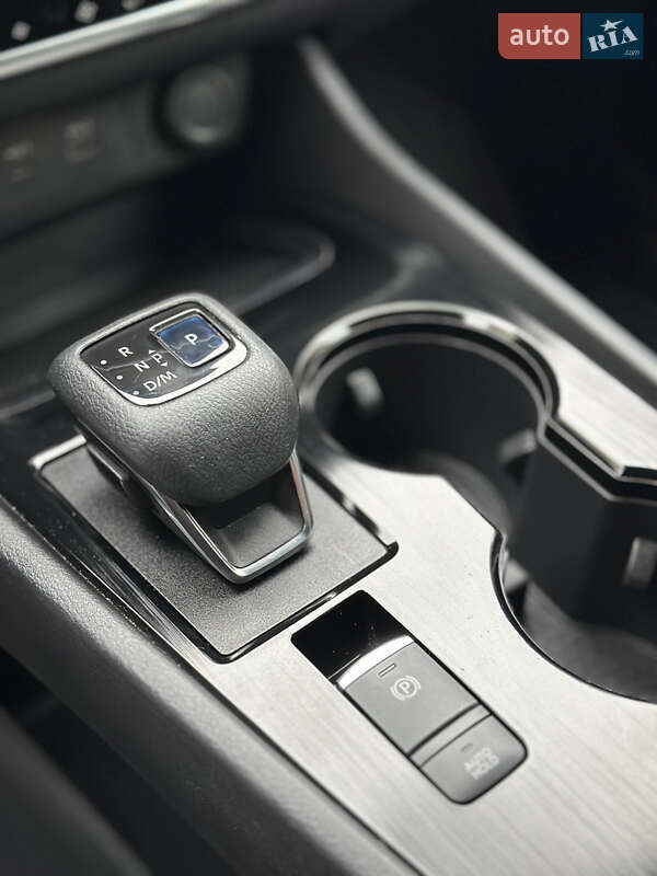 Внедорожник / Кроссовер Nissan Rogue 2021 в Киеве