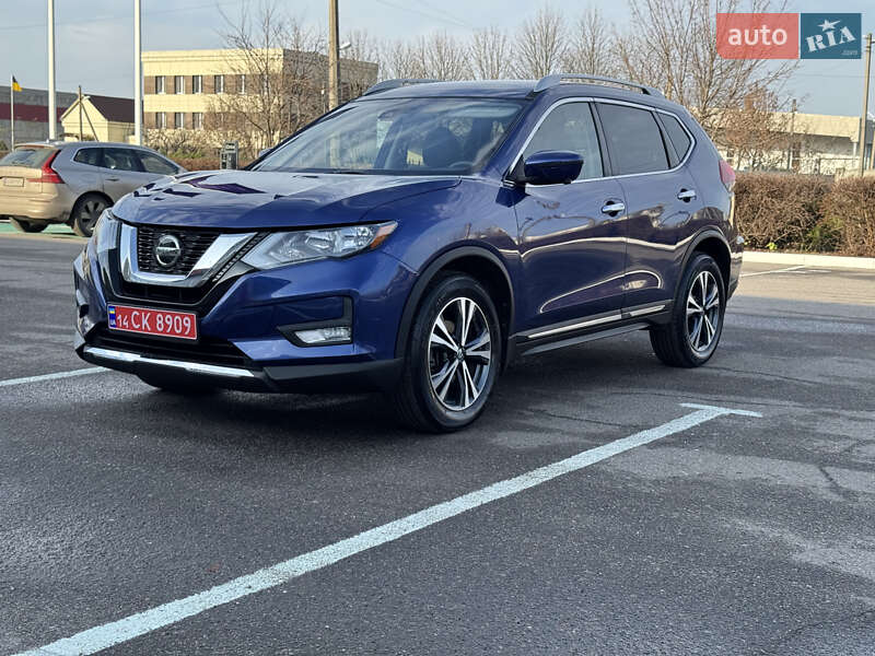 Внедорожник / Кроссовер Nissan Rogue 2018 в Полтаве