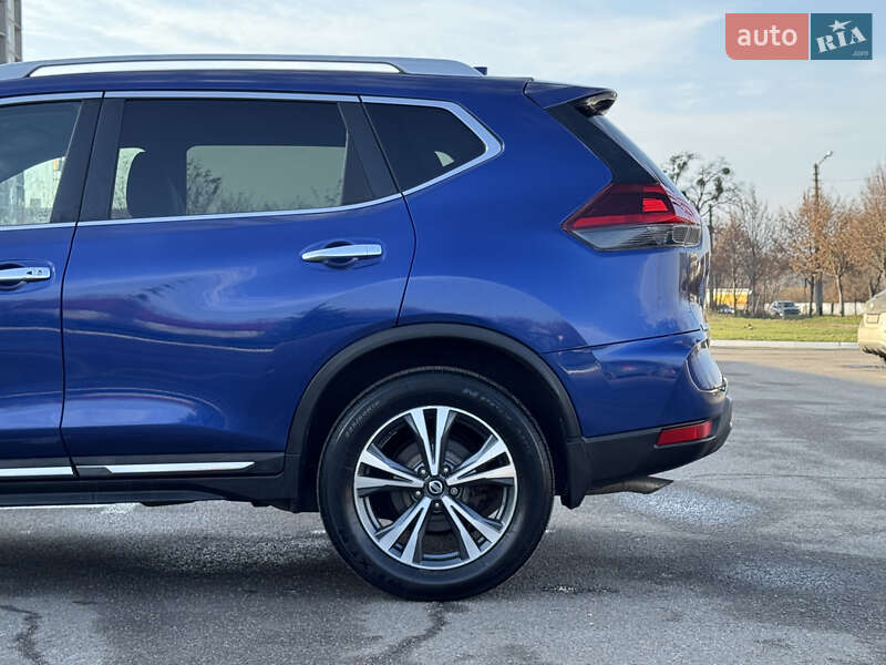Внедорожник / Кроссовер Nissan Rogue 2018 в Полтаве