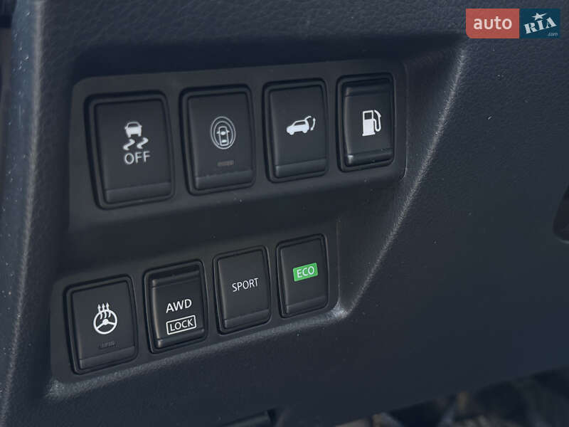 Внедорожник / Кроссовер Nissan Rogue 2018 в Полтаве