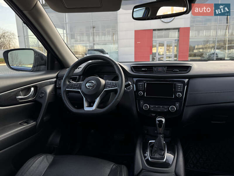 Внедорожник / Кроссовер Nissan Rogue 2018 в Полтаве