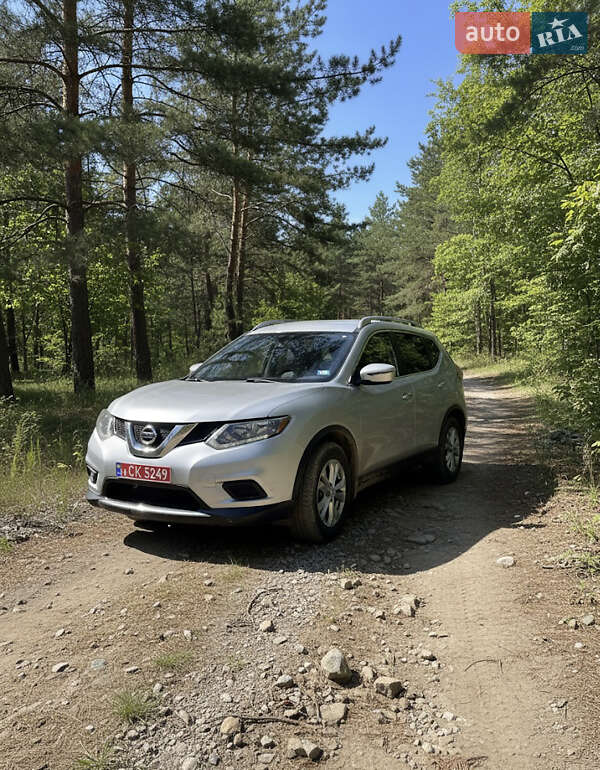 Внедорожник / Кроссовер Nissan Rogue 2015 в Киеве