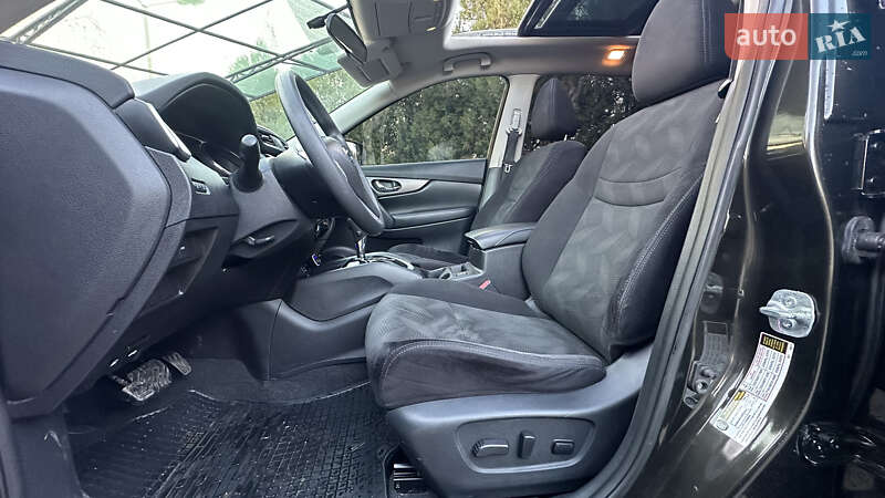 Позашляховик / Кросовер Nissan Rogue 2016 в Павлограді