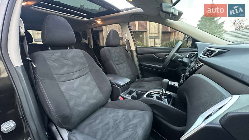 Позашляховик / Кросовер Nissan Rogue 2016 в Павлограді