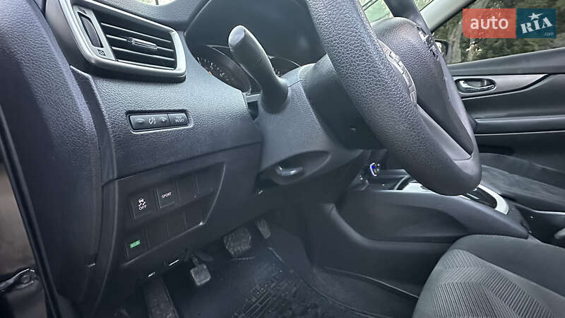 Позашляховик / Кросовер Nissan Rogue 2016 в Павлограді