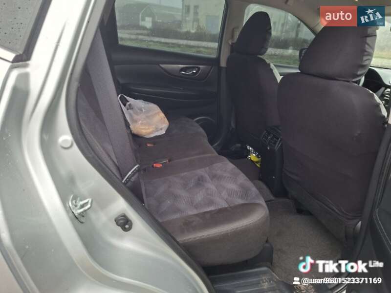 Внедорожник / Кроссовер Nissan Rogue 2015 в Врадиевке