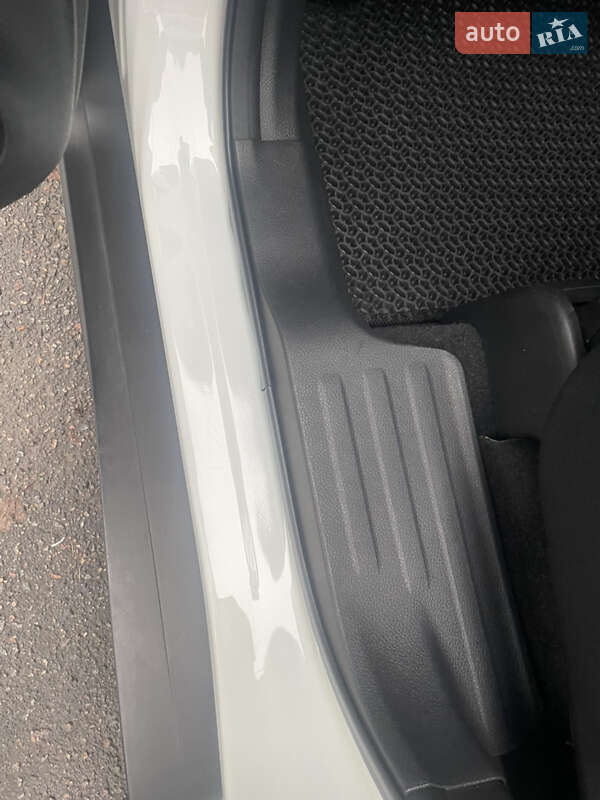 Внедорожник / Кроссовер Nissan Rogue 2018 в Ромнах