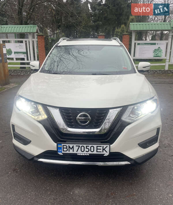 Внедорожник / Кроссовер Nissan Rogue 2018 в Ромнах