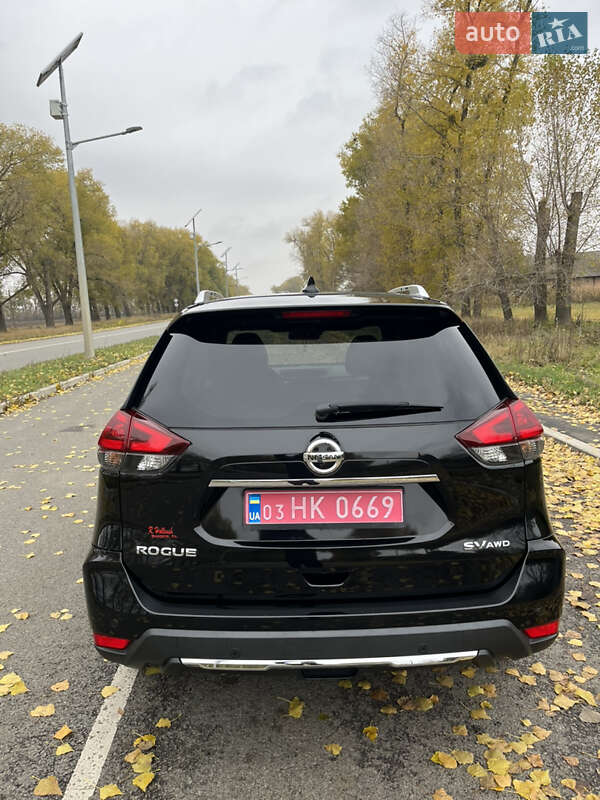 Внедорожник / Кроссовер Nissan Rogue 2019 в Ромнах
