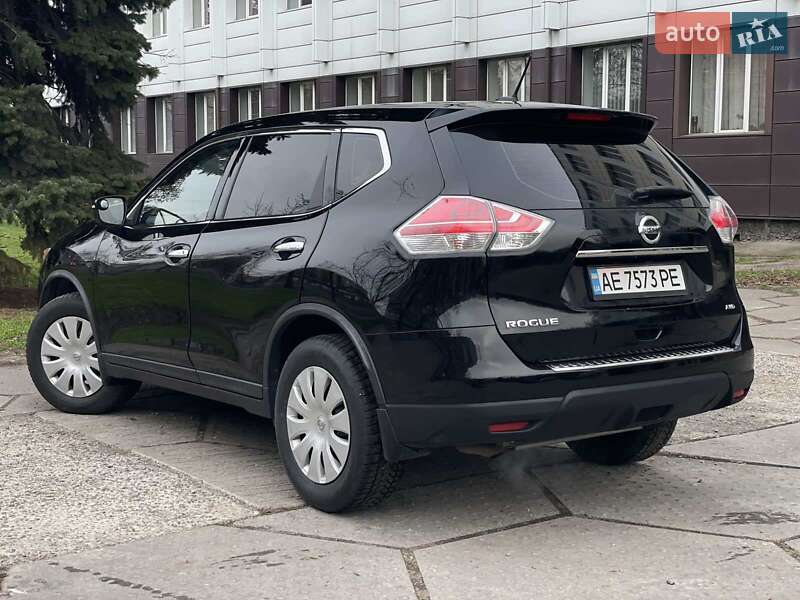 Внедорожник / Кроссовер Nissan Rogue 2015 в Днепре
