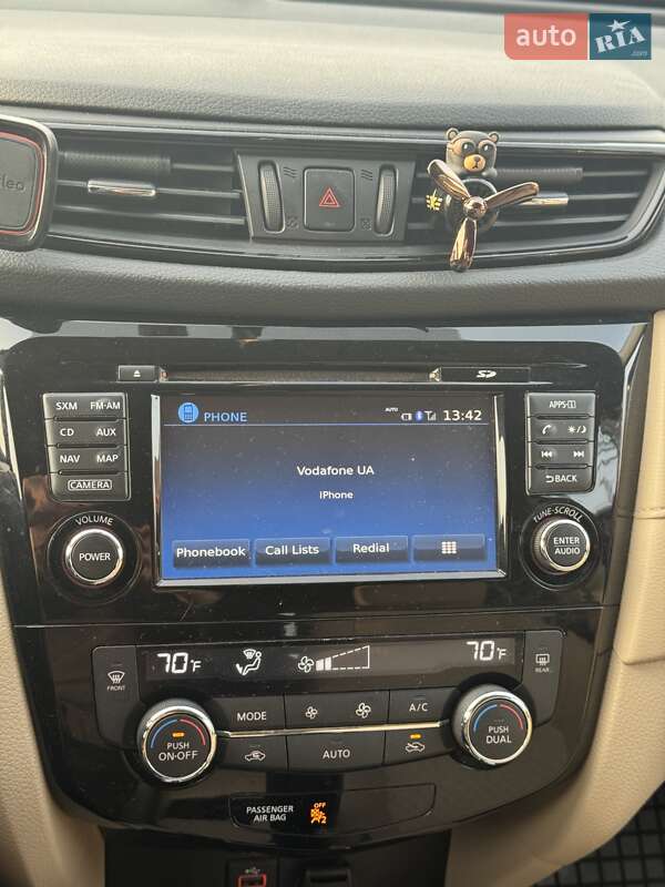 Внедорожник / Кроссовер Nissan Rogue 2017 в Харькове