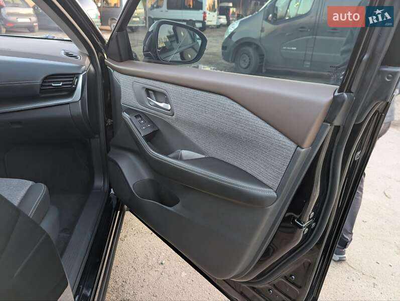 Внедорожник / Кроссовер Nissan Rogue 2021 в Ровно