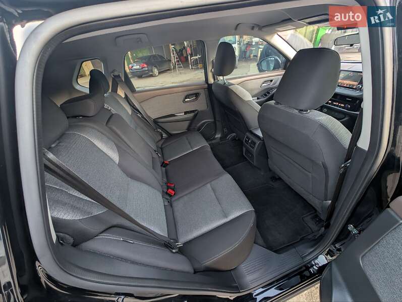 Внедорожник / Кроссовер Nissan Rogue 2021 в Ровно