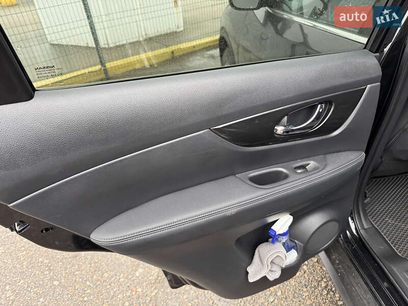 Внедорожник / Кроссовер Nissan Rogue 2018 в Киеве