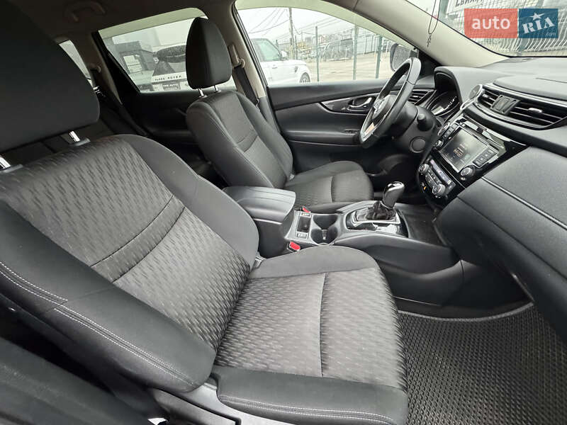 Внедорожник / Кроссовер Nissan Rogue 2018 в Киеве