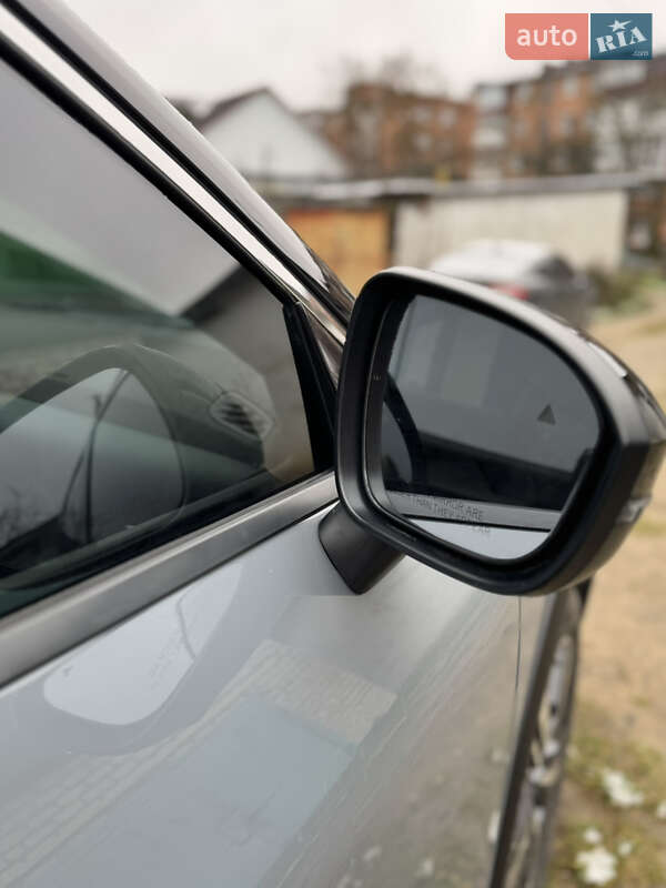 Позашляховик / Кросовер Nissan Rogue 2020 в Славуті