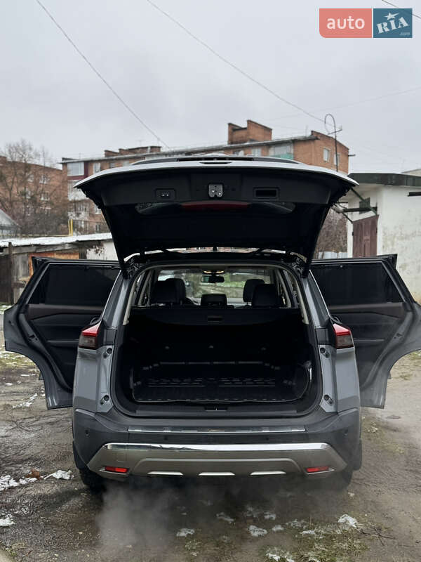 Позашляховик / Кросовер Nissan Rogue 2020 в Славуті