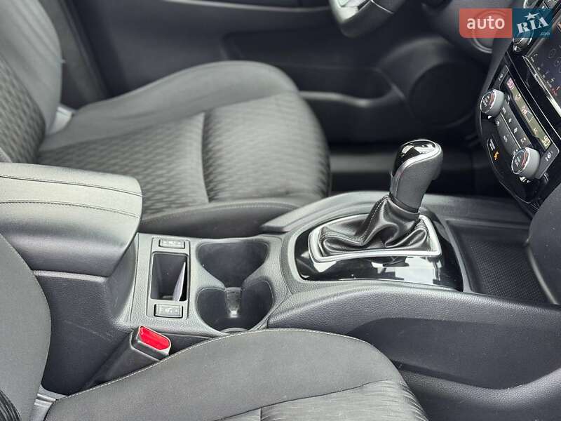 Внедорожник / Кроссовер Nissan Rogue 2019 в Киеве