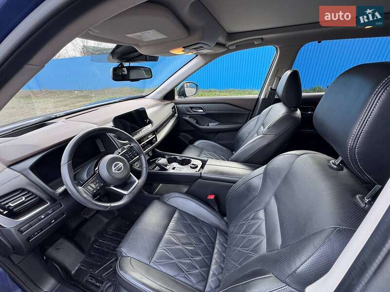 Внедорожник / Кроссовер Nissan Rogue 2021 в Киеве