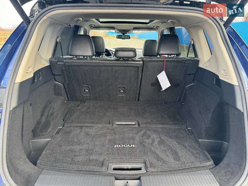 Внедорожник / Кроссовер Nissan Rogue 2021 в Киеве