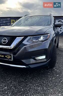 Внедорожник / Кроссовер Nissan Rogue 2017 в Харькове