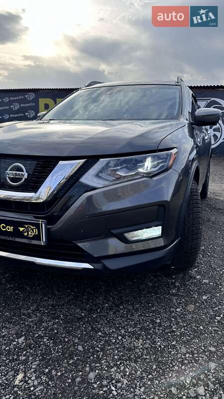 Внедорожник / Кроссовер Nissan Rogue 2017 в Харькове