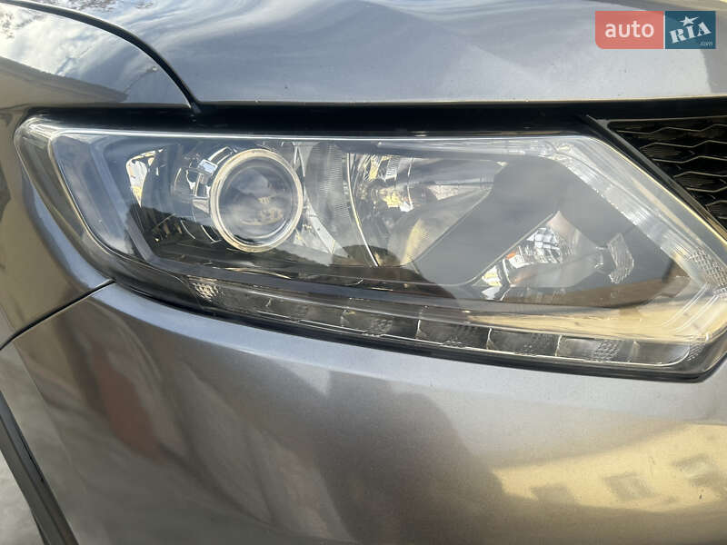 Внедорожник / Кроссовер Nissan Rogue 2014 в Днепре