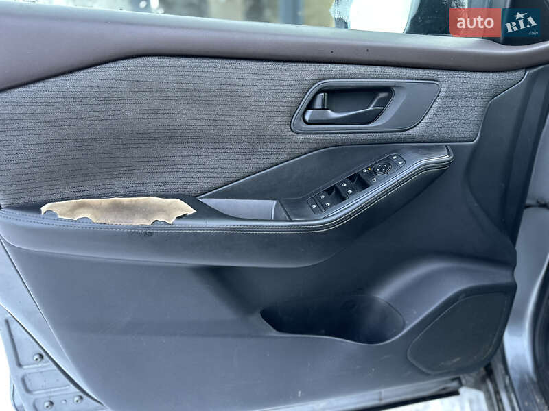 Позашляховик / Кросовер Nissan Rogue 2021 в Львові