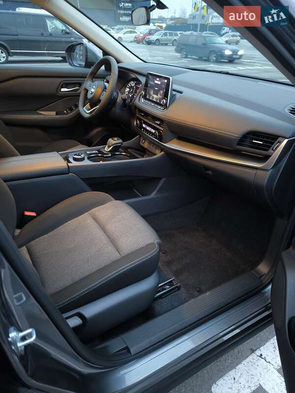 Внедорожник / Кроссовер Nissan Rogue 2025 в Киеве