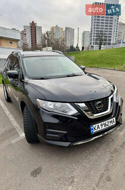 Внедорожник / Кроссовер Nissan Rogue 2018 в Киеве