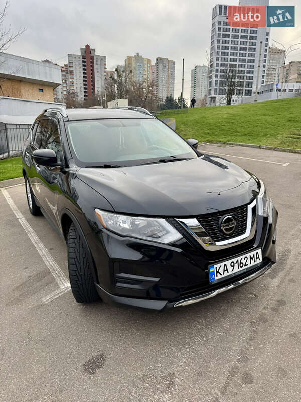 Позашляховик / Кросовер Nissan Rogue 2018 в Києві