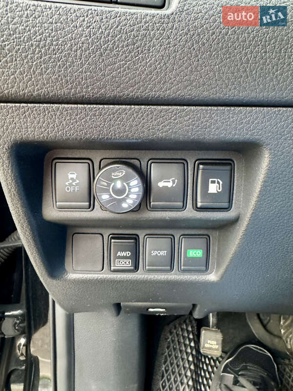 Позашляховик / Кросовер Nissan Rogue 2018 в Києві