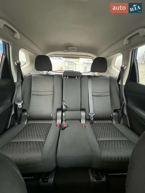 Внедорожник / Кроссовер Nissan Rogue 2017 в Белой Церкви