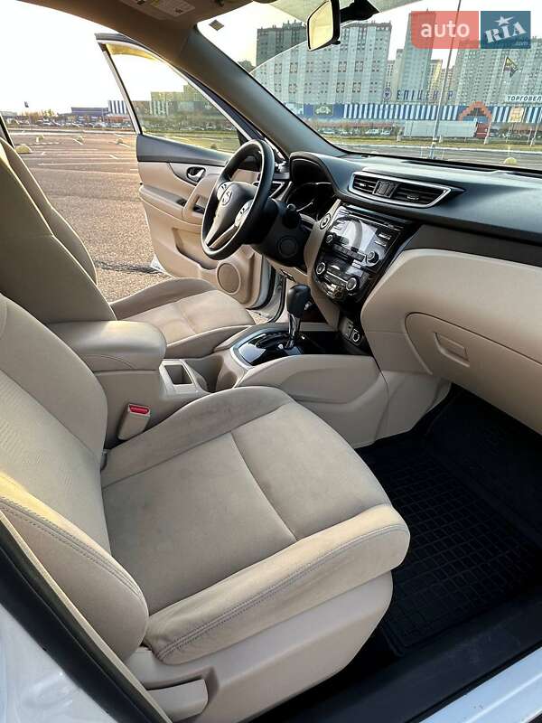 Внедорожник / Кроссовер Nissan Rogue 2015 в Киеве