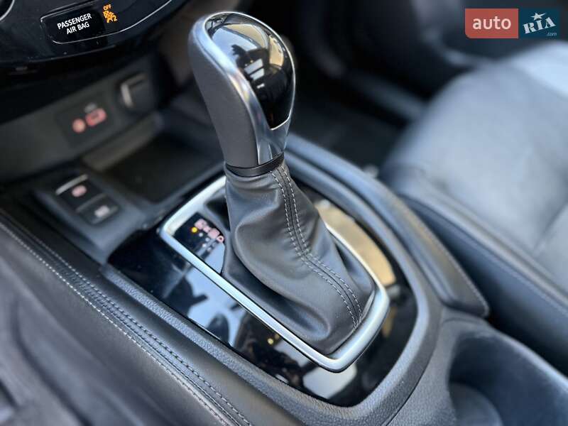 Внедорожник / Кроссовер Nissan Rogue 2018 в Днепре