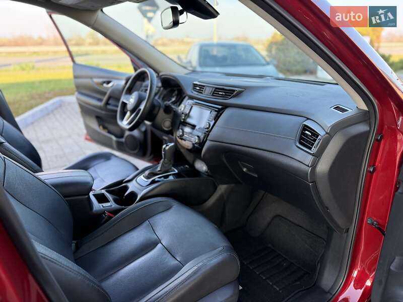 Внедорожник / Кроссовер Nissan Rogue 2018 в Днепре