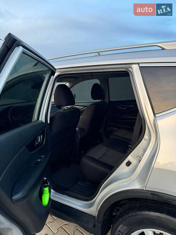 Внедорожник / Кроссовер Nissan Rogue 2019 в Хмельницком