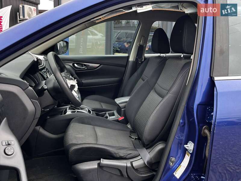 Внедорожник / Кроссовер Nissan Rogue 2017 в Луцке