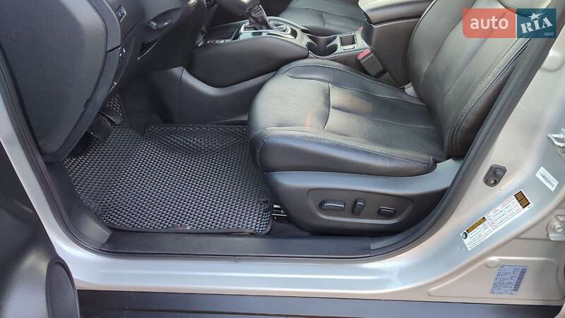 Внедорожник / Кроссовер Nissan Rogue 2020 в Полтаве