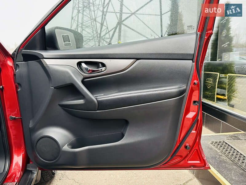 Внедорожник / Кроссовер Nissan Rogue 2015 в Харькове