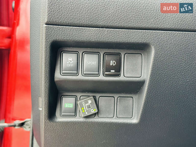 Внедорожник / Кроссовер Nissan Rogue 2015 в Харькове